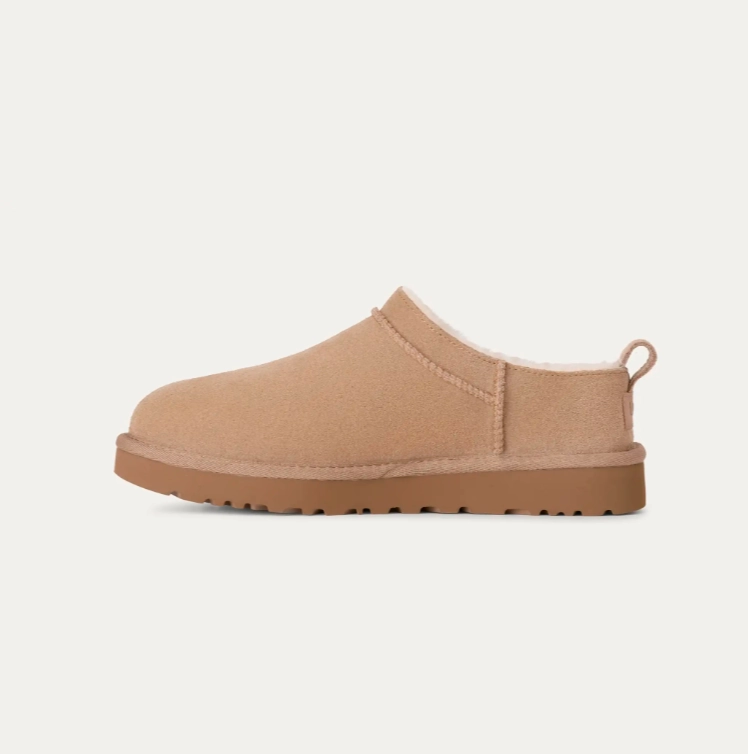Slippers Look Like Shoes UGG W Classic Micro - Sand