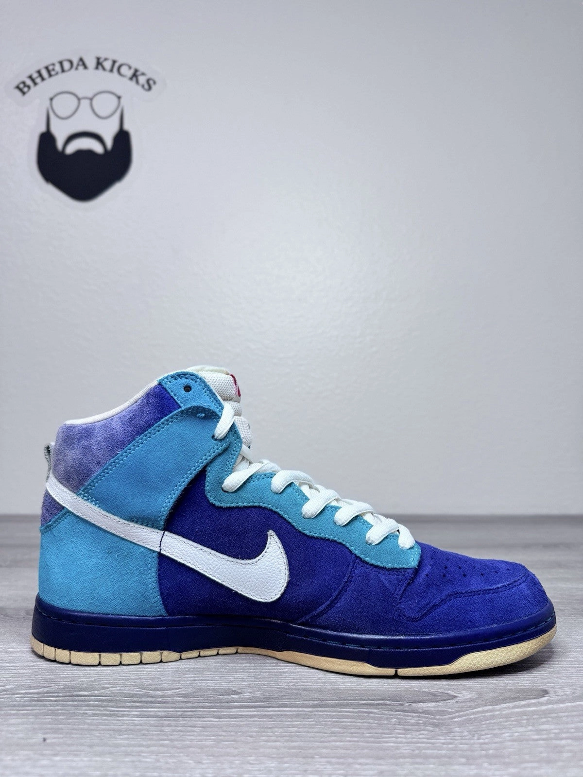 Asics Shoes Size 4 Size 11.5 - Nike SB Dunk High Pro Oceanic Airlines 2010 305050-400 Chlorine