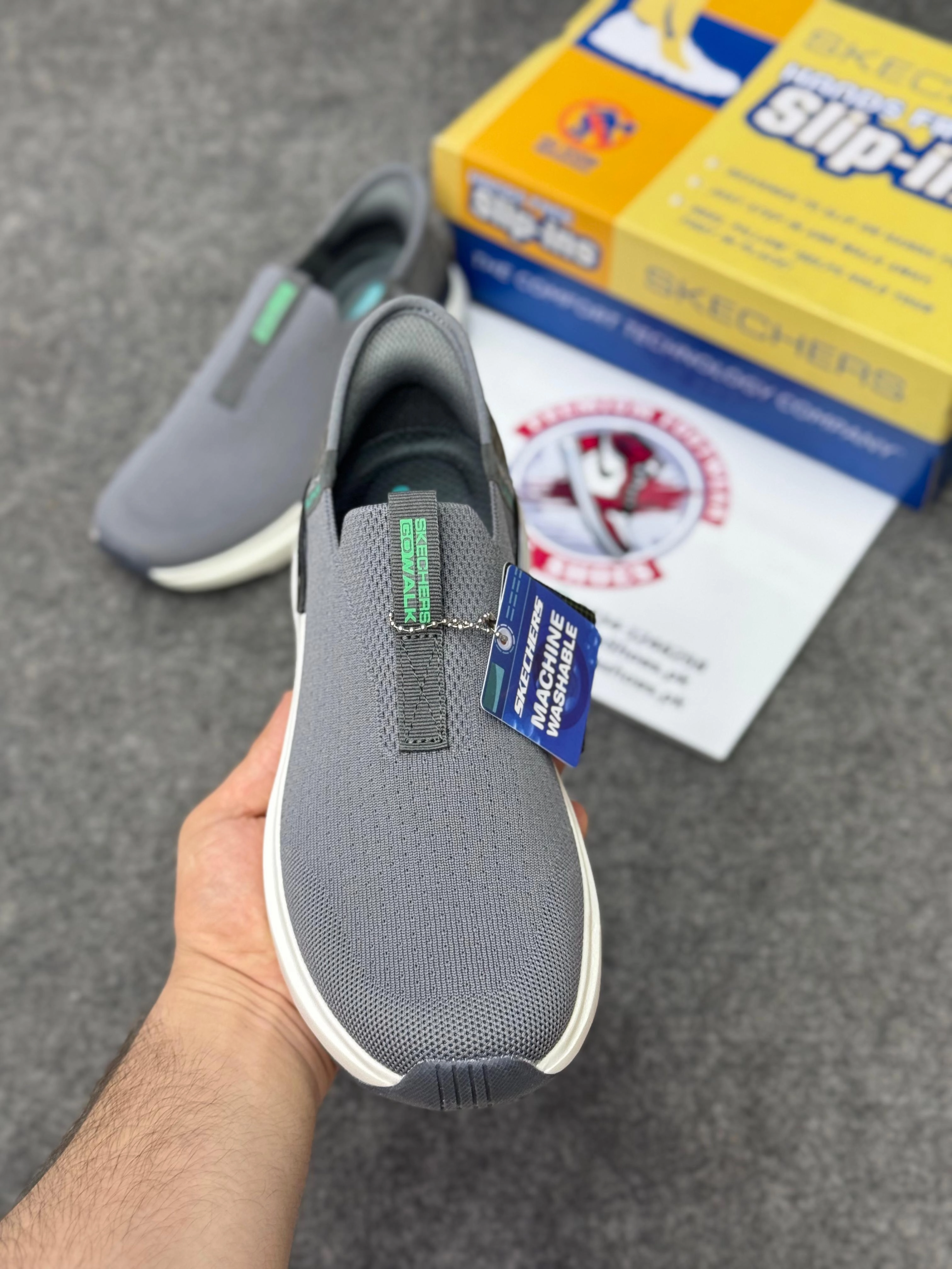 Stable Trail Running Shoes Skechers Slip-ins: Max Cushioning Hyper Burst Grey white, Air-Cooled Memory Foam