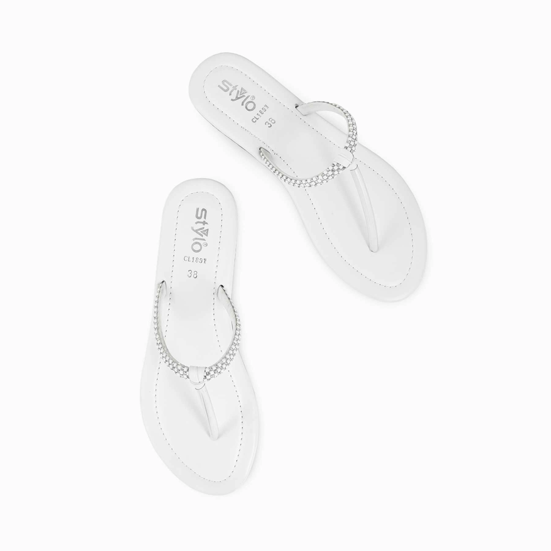 Big Kids' New Balance 9060 Casual Shoes White Casual Chappal CL1891