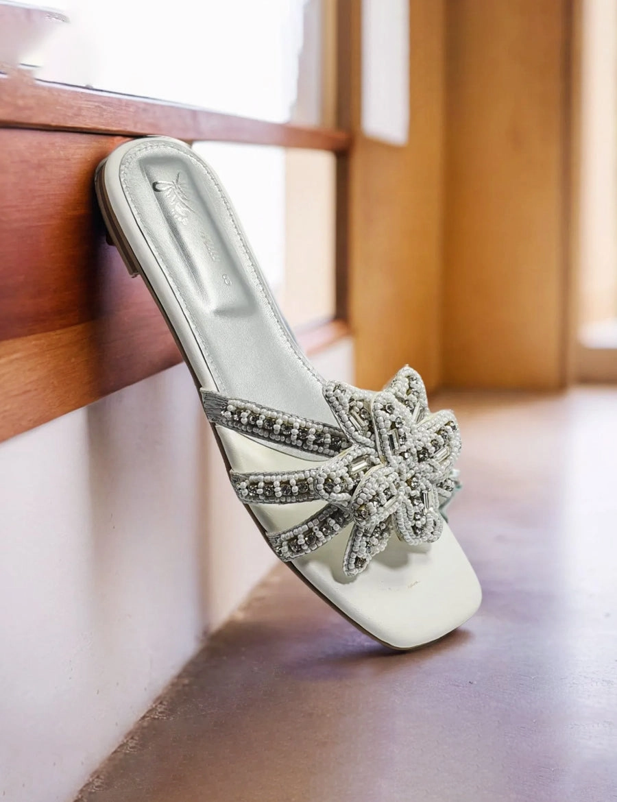 Slippers With Ears That Pop Up White Casual Slipper