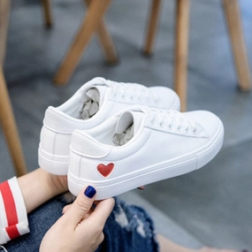 Flat Shoes For Gym Women Canvas Shoes Women Casual Flats Heart Lace-up Fashion Ladies Spring/Autumn Shoes designer White Sneakers EUR Size 36-42