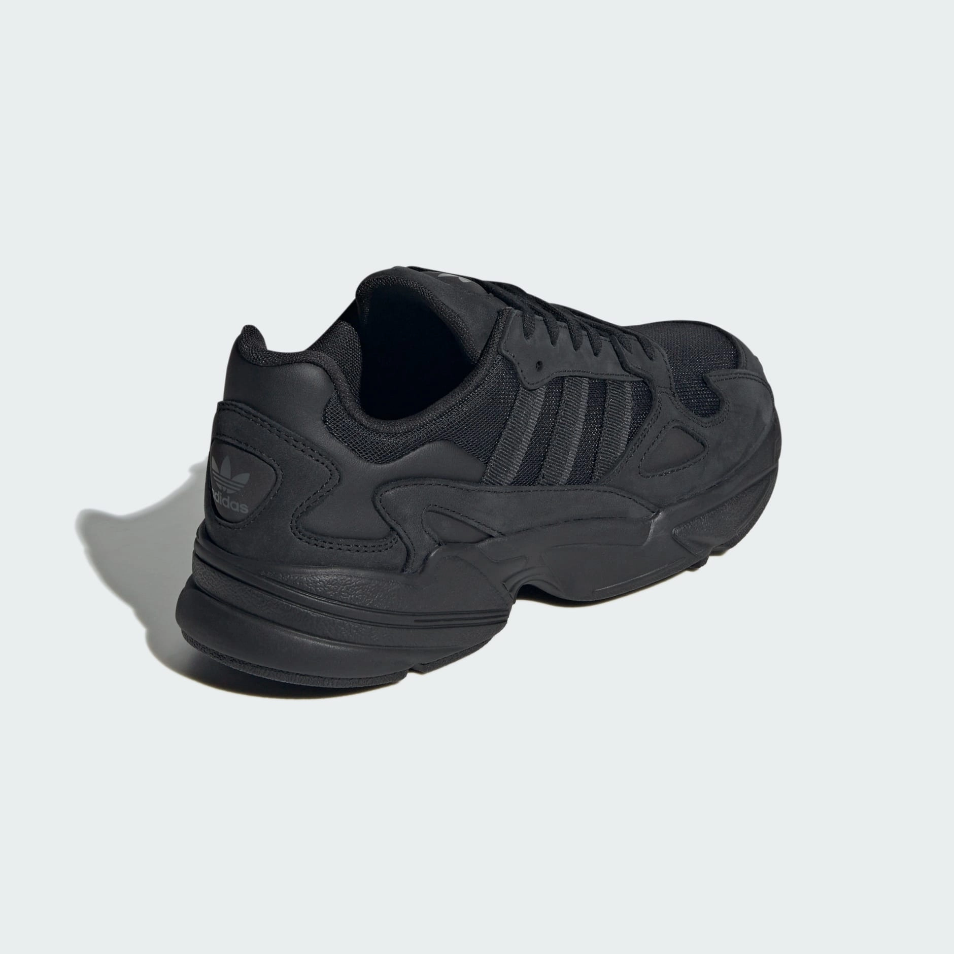 ADIDAS FALCON  - IG8300 Adidas Adivat M Running Shoes