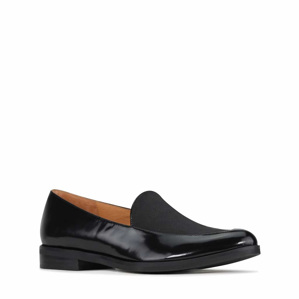 ZADA Heart Buckle Loafers